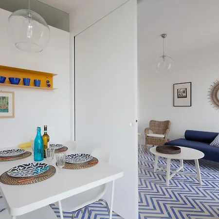 Apartment San Giovanni Apt, Seaview Terrace, 2 Aircondo Bdr, Easy From Train Or Private Parking