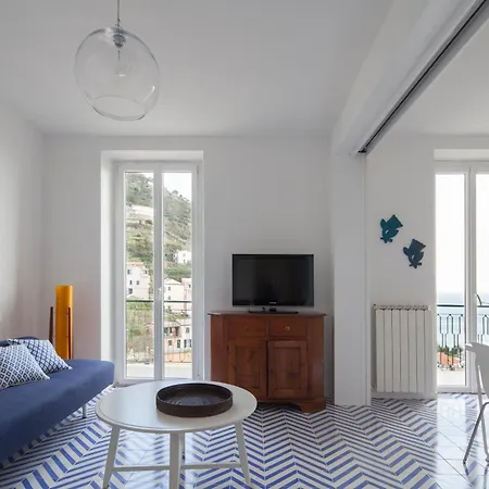 Apartment San Giovanni Apt, Seaview Terrace, 2 Aircondo Bdr, Easy From Train Or Private Parking Riomaggiore